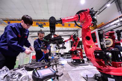 沈陽 大國重器挺起“工業(yè)脊梁”，機(jī)械手舞動(dòng)智造新篇